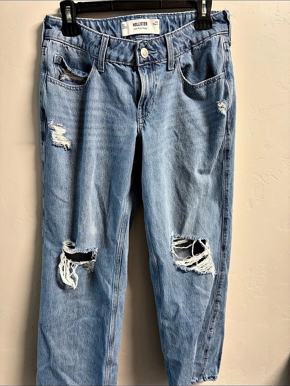 Hollister Low-Rise Baggy Jeans Distressed Blue Waist 26 2 Regular